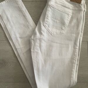 Abercrombie & Fitch Women's White Skinny Jeans